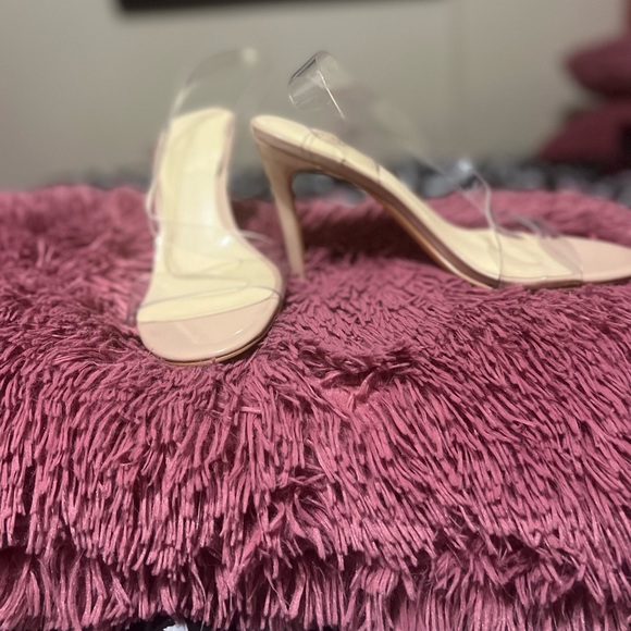 NWT Nine West Nude/Clear Heels Size 7M - Picture 3 of 6